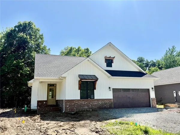 $425,000 | 1014 Otter Lake Lane, Caseyville, IL 62232