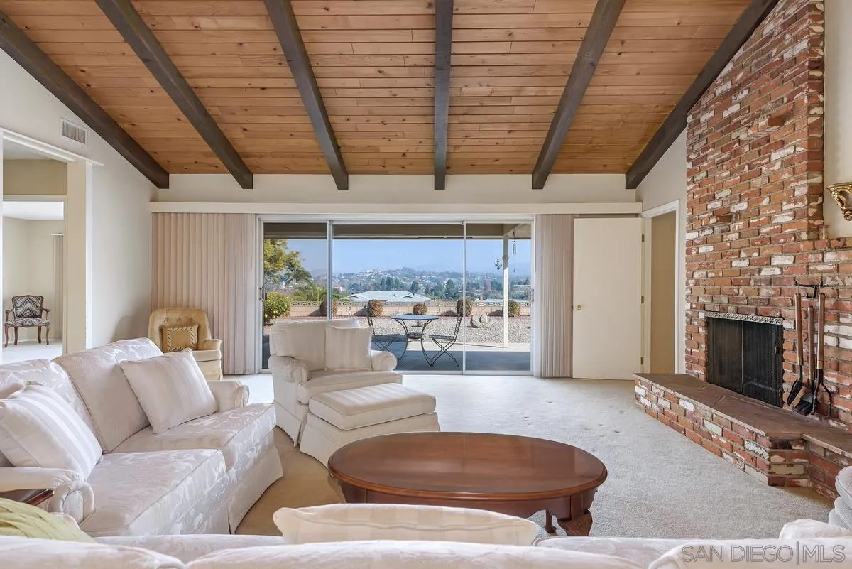 12102 Callado Road San Diego, CA 92128 - Photo 4 of 25 Gallery Image 4