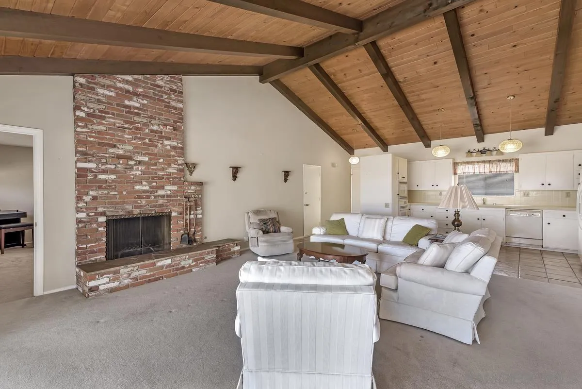 12102 Callado Road San Diego, CA 92128 - Photo 6 of 25 Gallery Image 6
