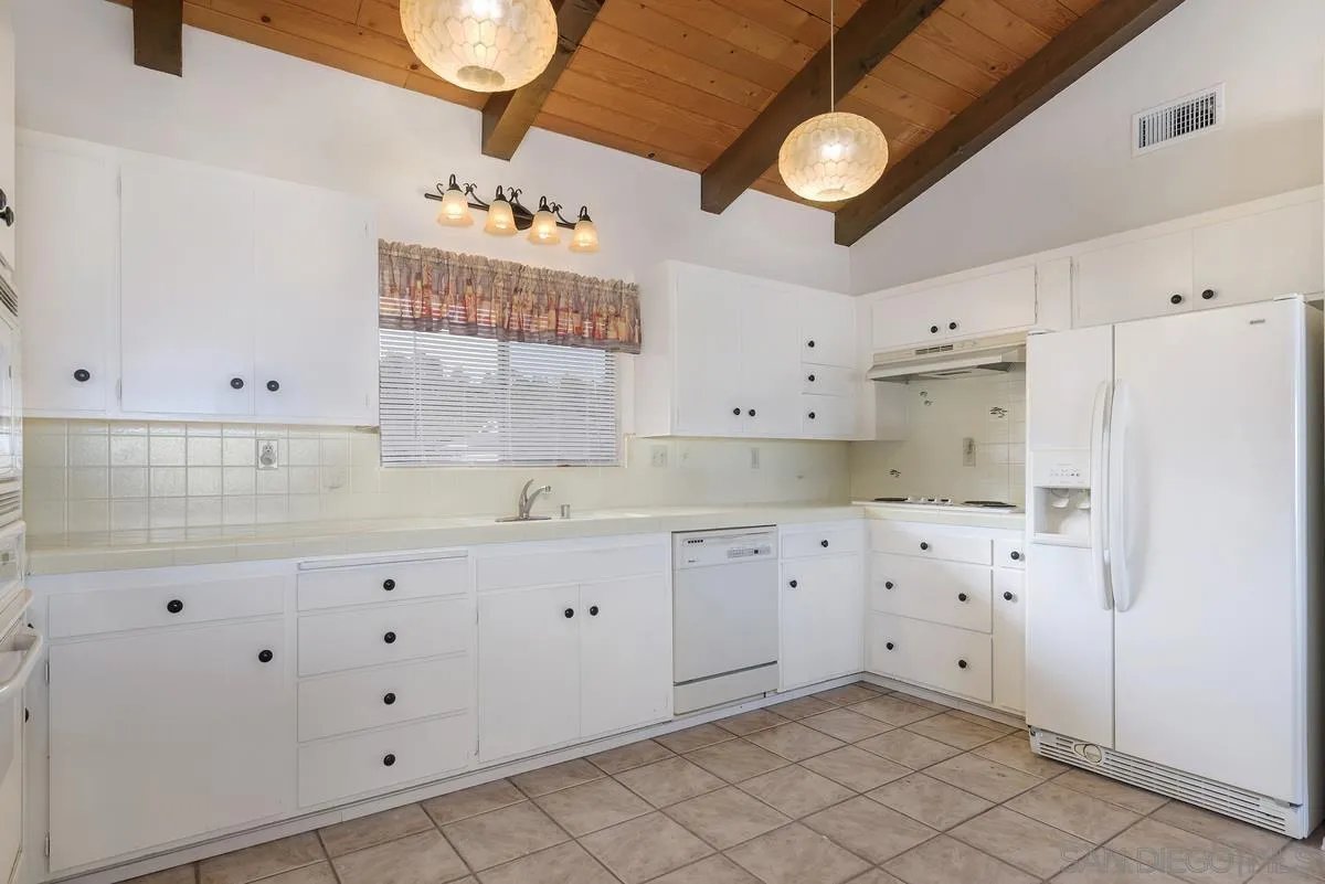 12102 Callado Road San Diego, CA 92128 - Photo 7 of 25 Gallery Image 7