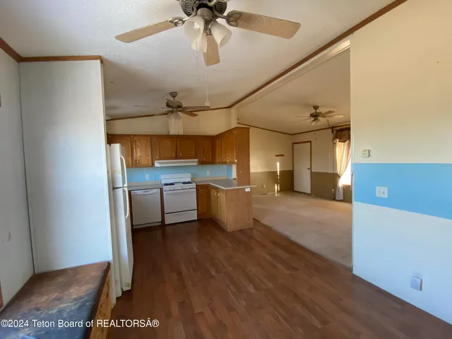 $189,900 | 611 6th Street, La Barge, WY 83123