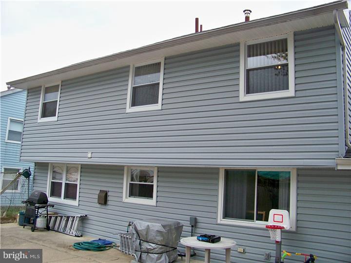 1863 Garth Road Philadelphia, PA 19116 - Photo 11 of 23 Exterior Back