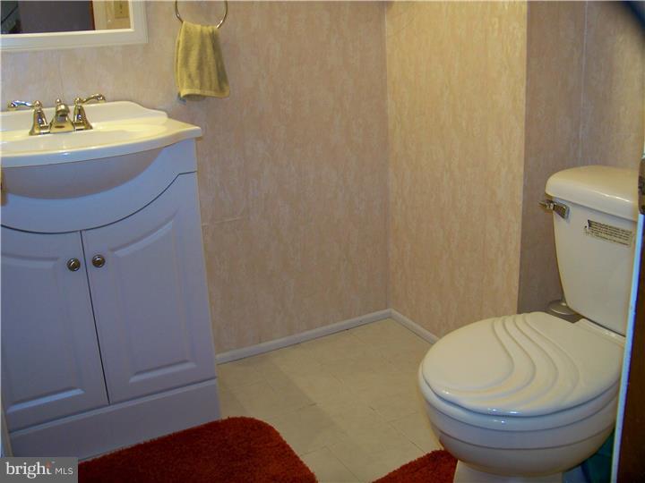 1863 Garth Road Philadelphia, PA 19116 - Photo 10 of 23 Half Bath