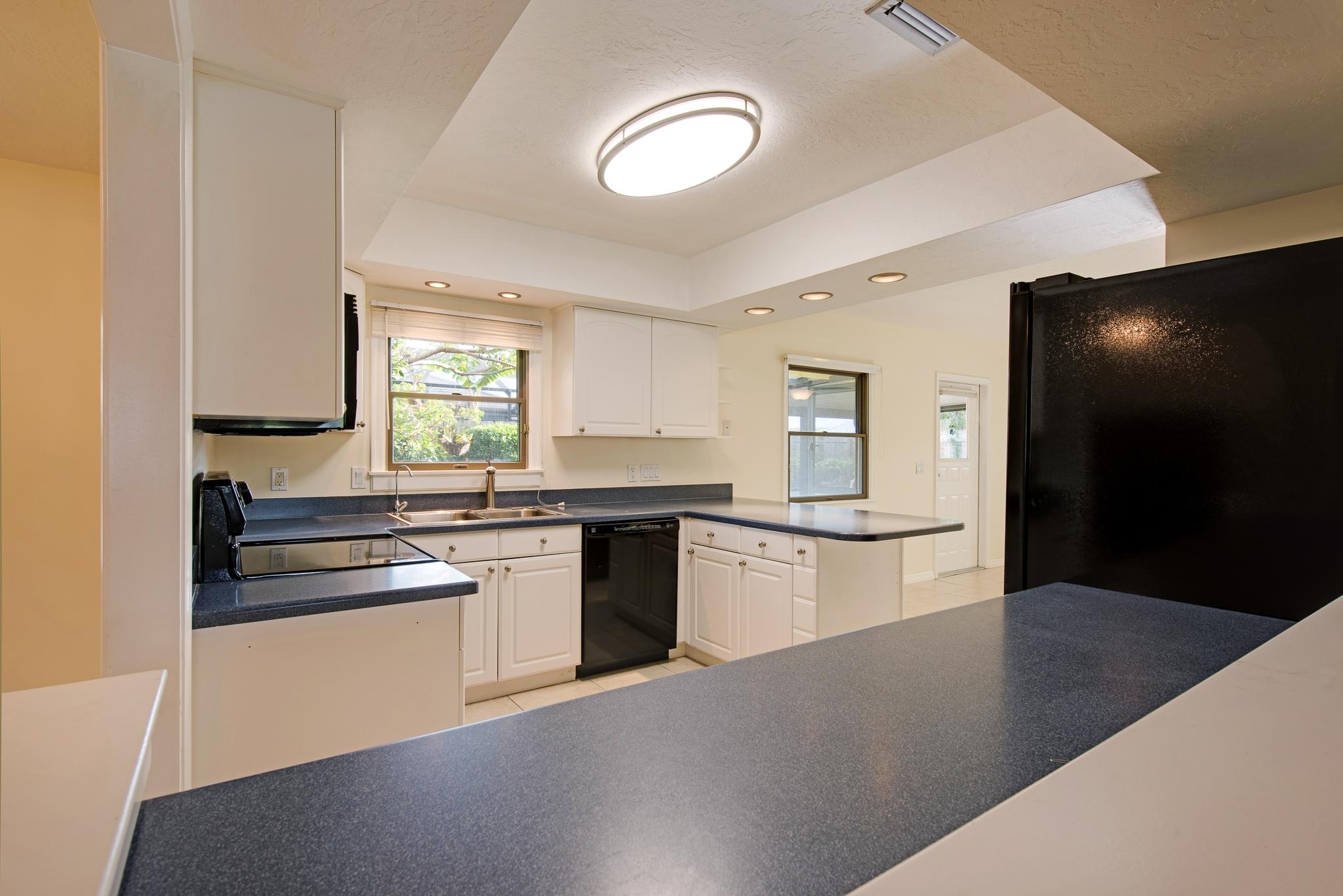 38 Dogwood Ridge Tequesta, FL 33469 - Photo 10 of 39 KITCHEN