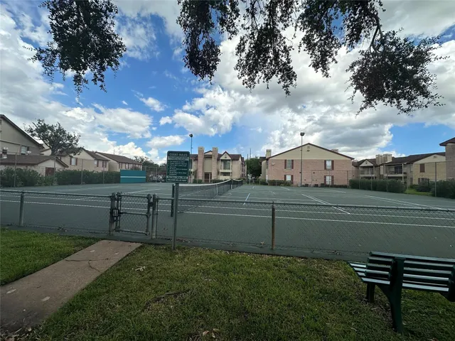 $1,200 | 2120 El Paseo Street, Unit 209, Houston, TX 77054