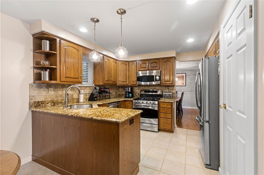 145 North Jamestown Road Coraopolis, PA 15108 - Photo 9 of 43 Gallery Image 9