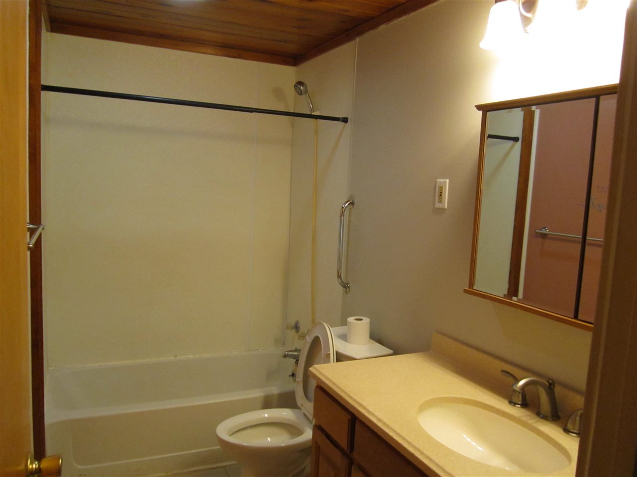 1909 33rd Street Bay City, MI 48708 - Photo 4 of 23 Gallery Image 4