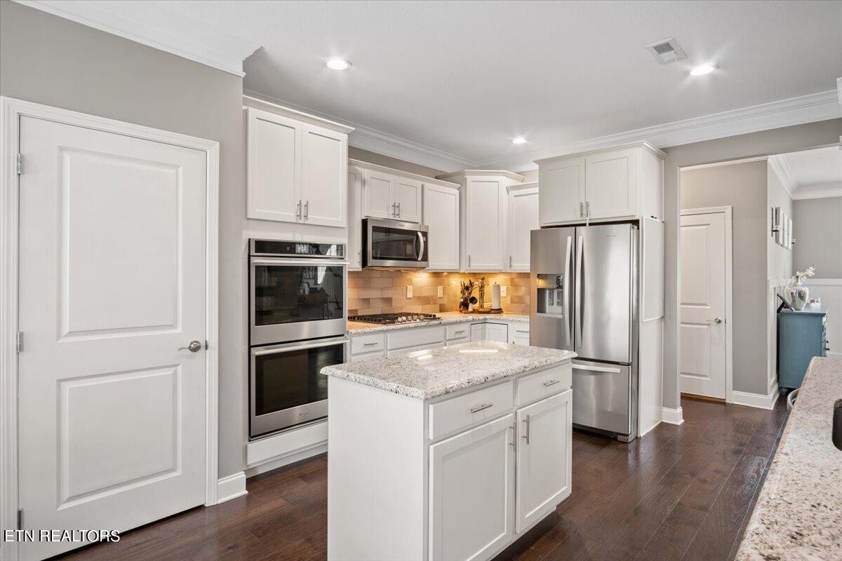 102 Pineberry West Road Oak Ridge, TN 37830 - Photo 14 of 60