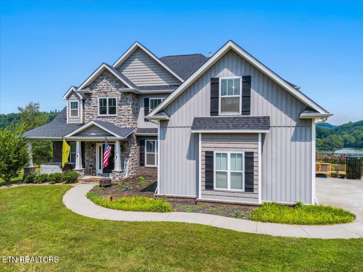 102 Pineberry West Road Oak Ridge, TN 37830 - Photo 2 of 60