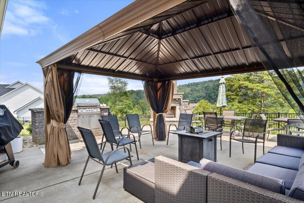 102 Pineberry West Road Oak Ridge, TN 37830 - Photo 41 of 60