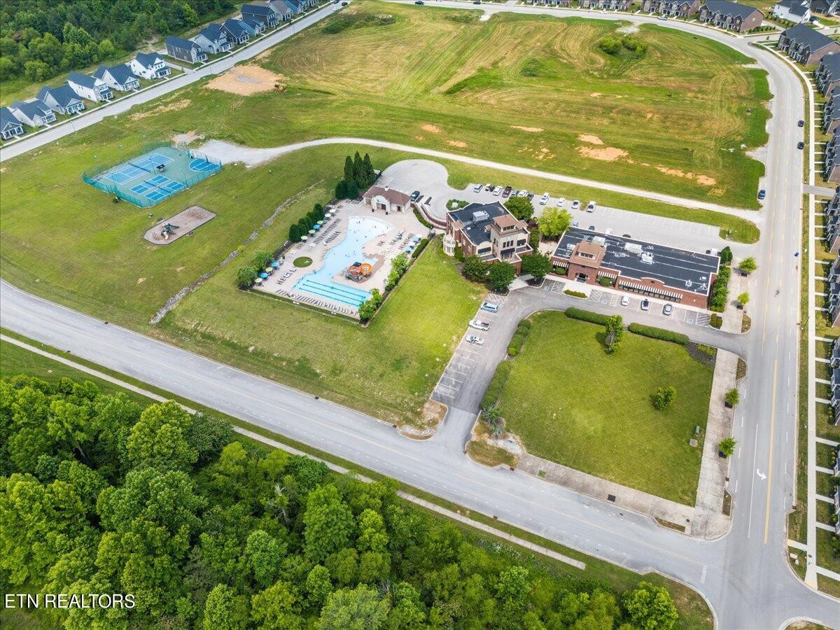 102 Pineberry West Road Oak Ridge, TN 37830 - Photo 49 of 60