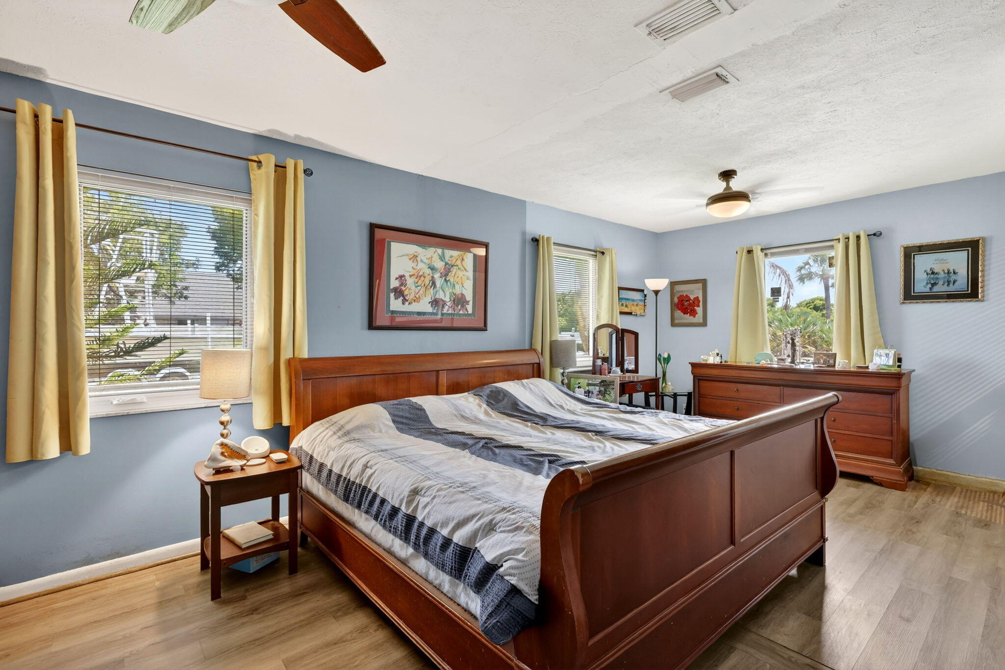 8143 Southeast Woodland Road Hobe Sound, FL 33455 - Photo 14 of 29 33-web-or-mls-5P1A7933