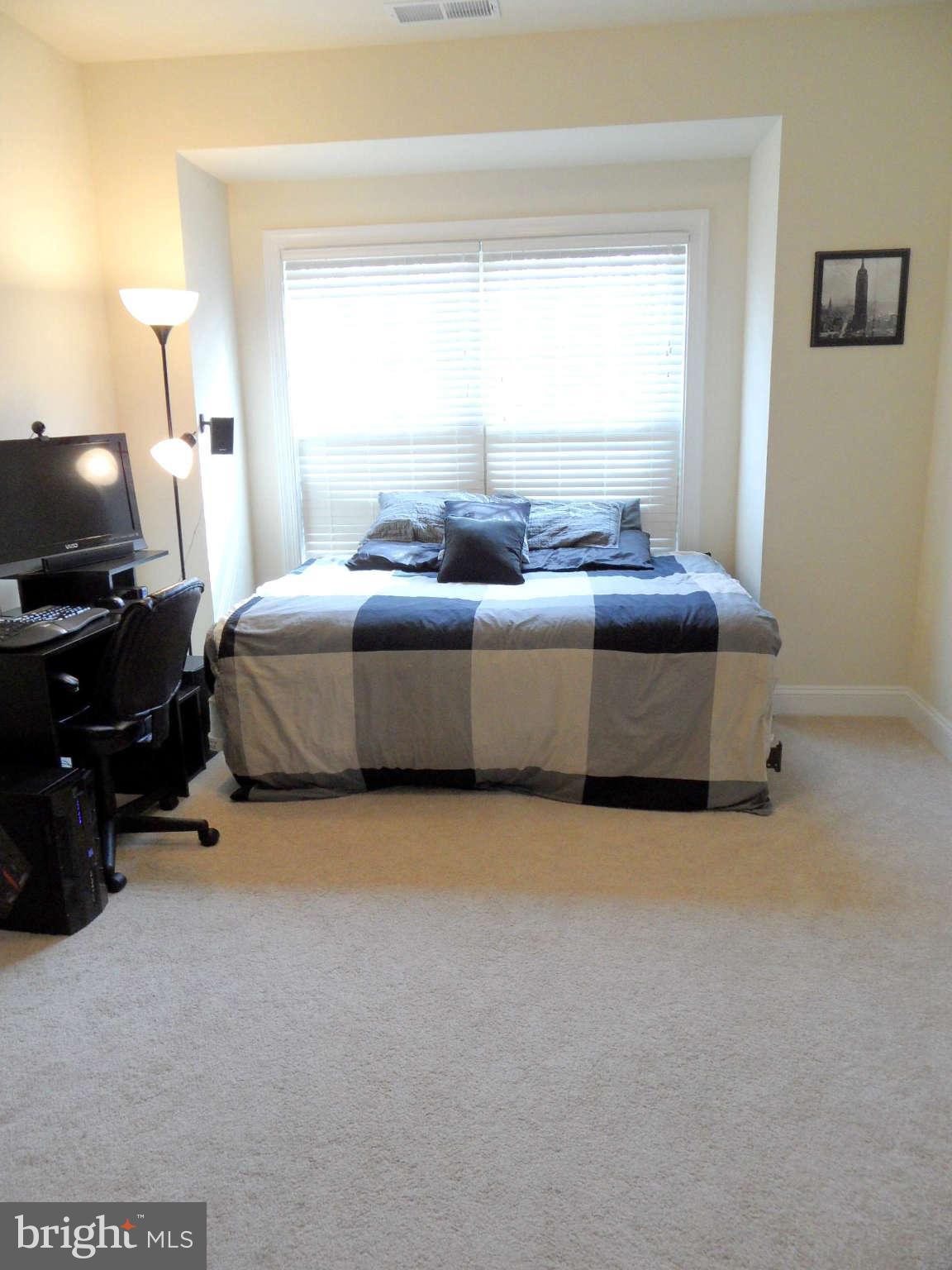 43352 Old Ryan Road Ashburn, VA 20148 - Photo 26 of 28 Bedroom