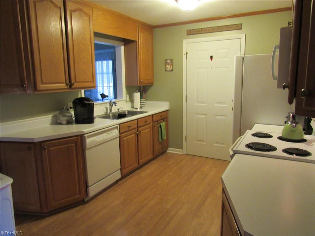 314 Farmstead Road King, NC 27021 - Photo 12 of 30 Gallery Image 12
