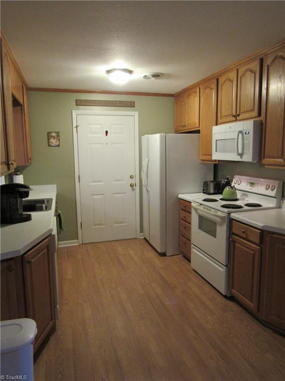 314 Farmstead Road King, NC 27021 - Photo 13 of 30 Gallery Image 13