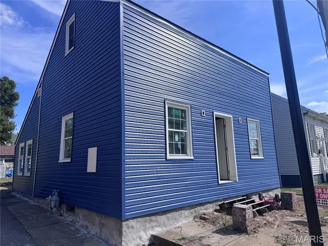 $65,000 | 108 South Moore Street, Waterloo, IL 62298