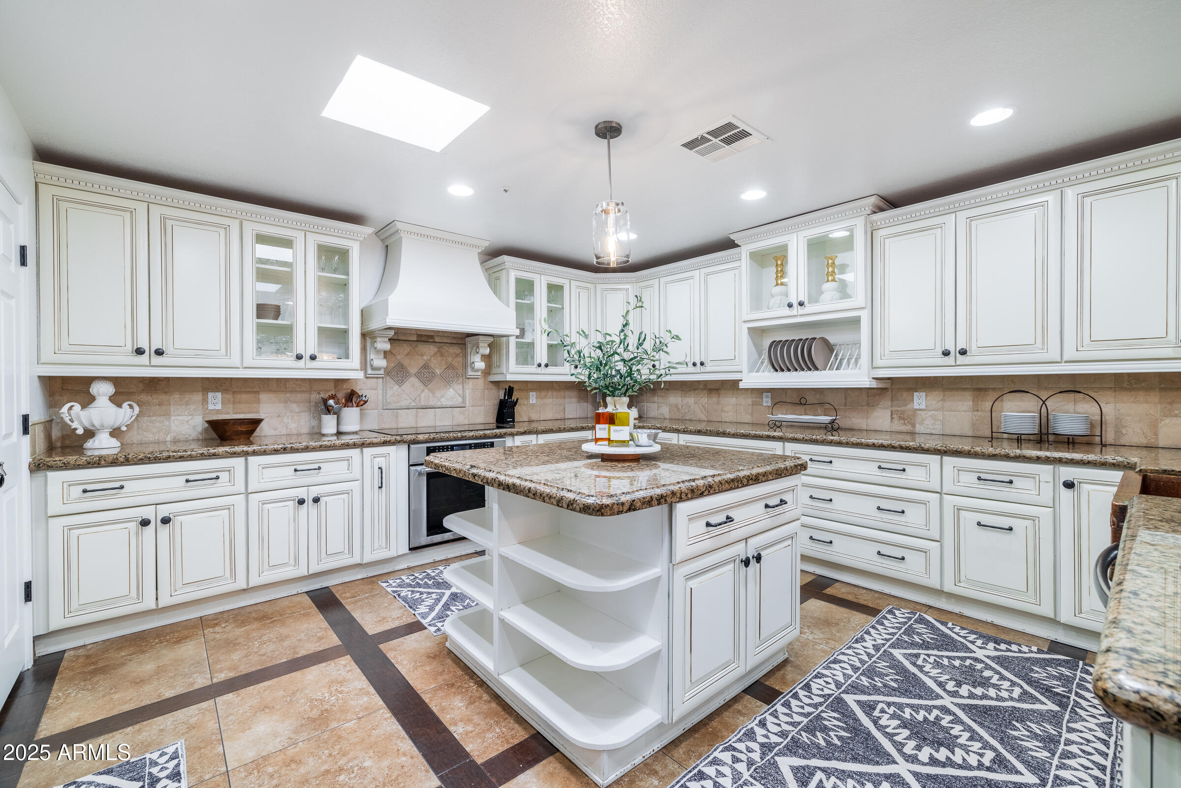 6835 East Peak View Road Scottsdale, AZ 85266 - Photo 3 of 107 kitchen