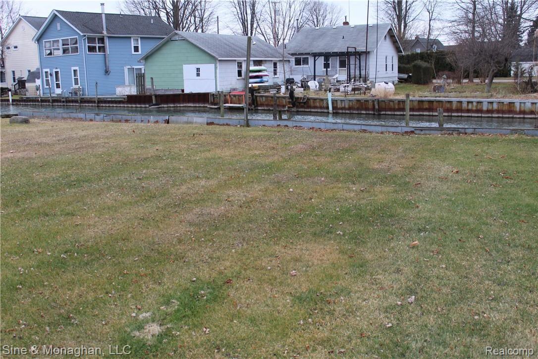 405 Pointe Tremble Road Algonac, MI 48001 - Photo 10 of 27 IMG_0138.JPG