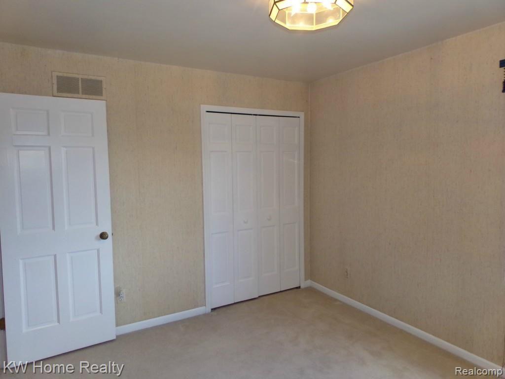 3081 Burlington Court Rochester, MI 48306 - Photo 32 of 40
