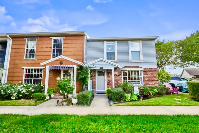 $330,000 | 11894 Brier Patch Court, Wellington, FL 33414