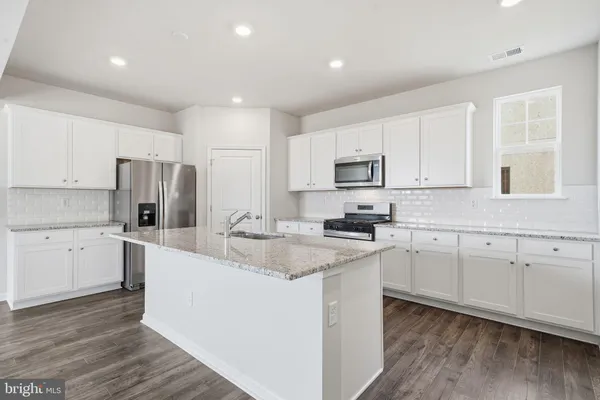 $484,740 | 17480 Clark And York Boulevard, Ruther Glen, VA 22546