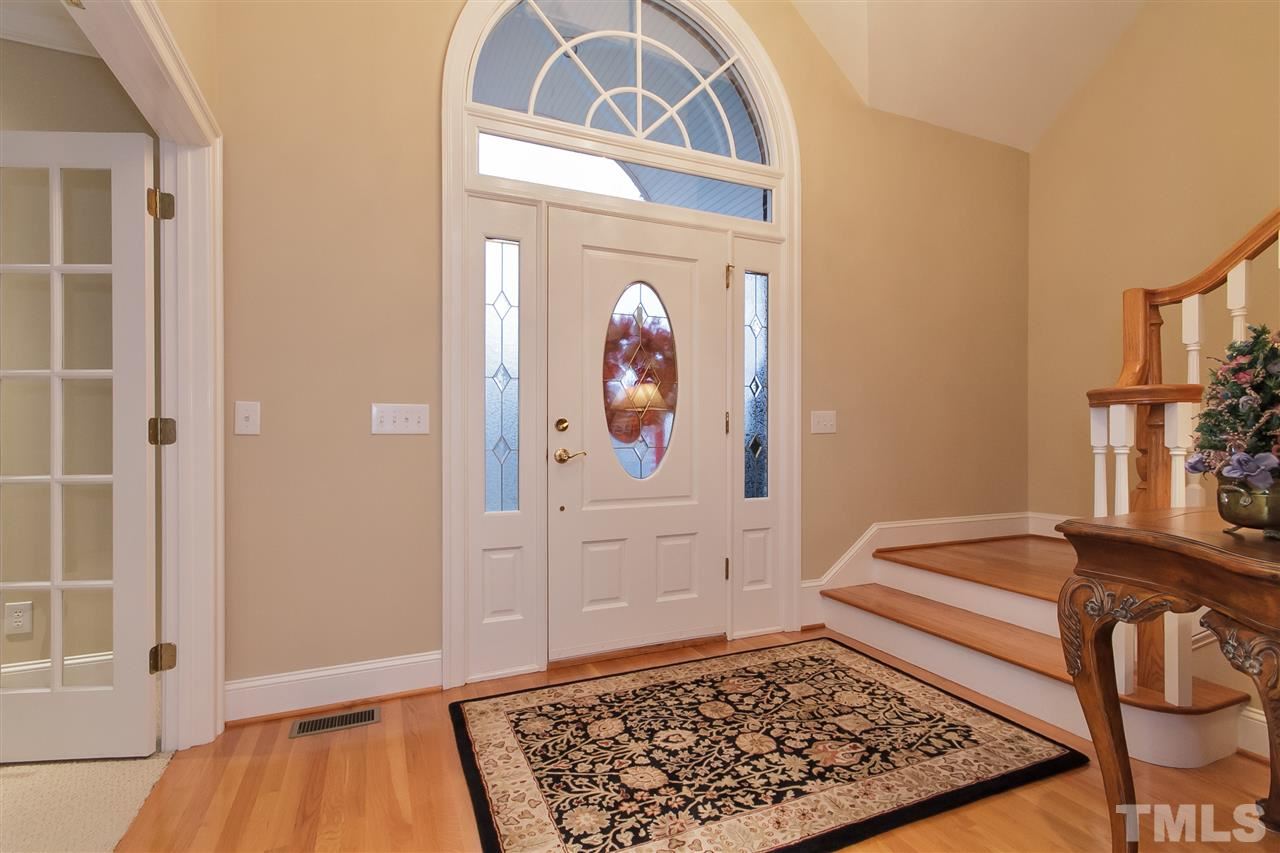 Inviting Entry/Foyer