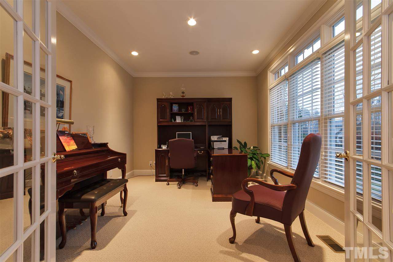 Great for Formal Living Room, Formal Dining Room, Office/Study