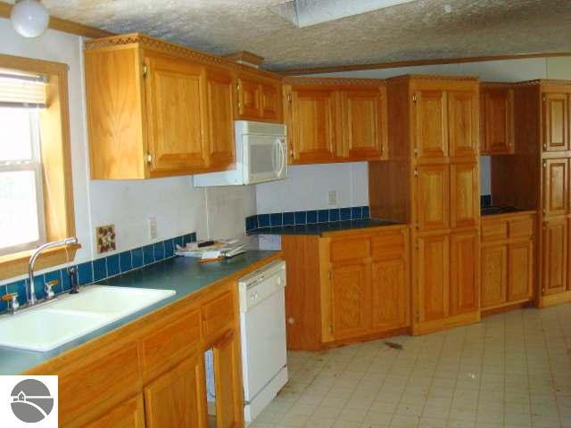 1381 Riley Road Southeast Kalkaska, MI 49646 - Photo 10 of 14 1711833-9.JPG