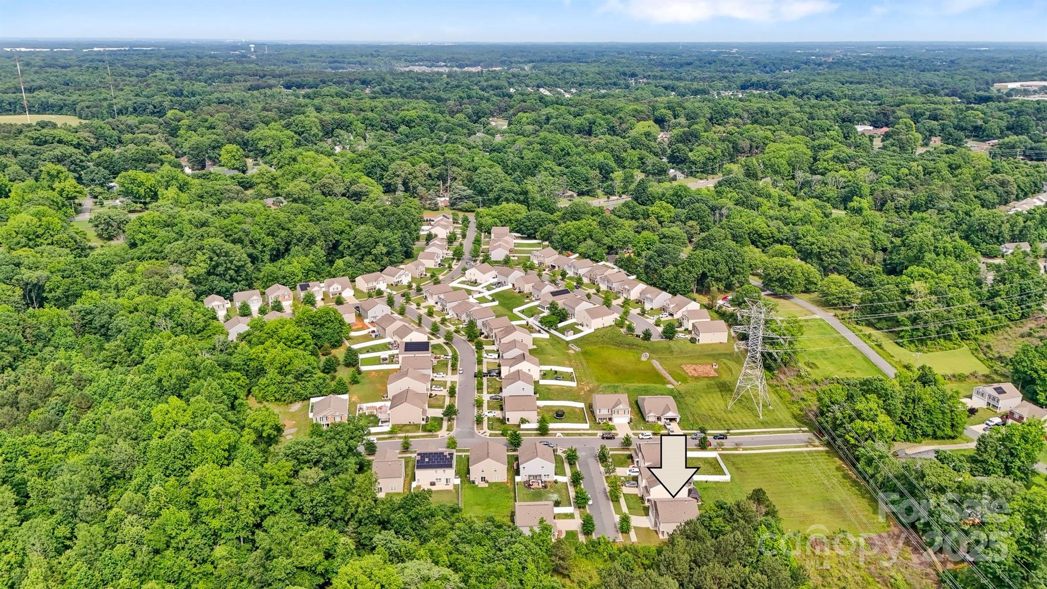 5311 Oakdale Ridge Road Charlotte, NC 28216 - Photo 32 of 35 an aerial view of a residential houses
