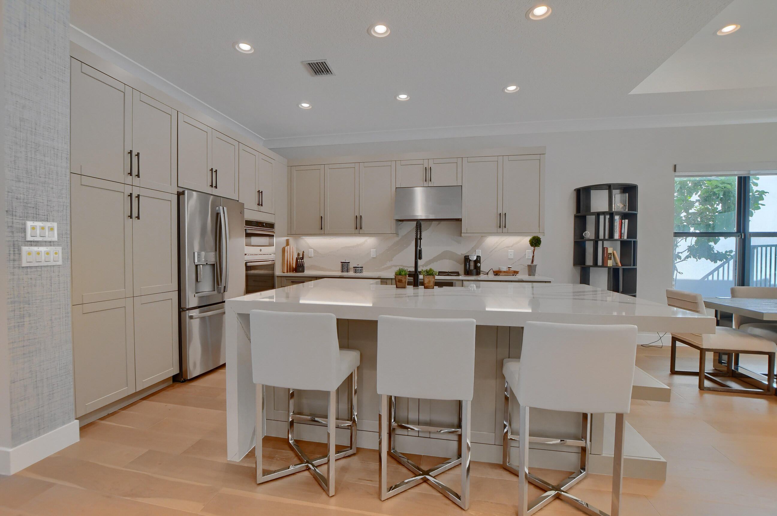 17341 Sparkling River Road Boca Raton, FL 33496 - Photo 6 of 32 CDE62CAB-3040-46D6-A87F-BF7CEA76DB93