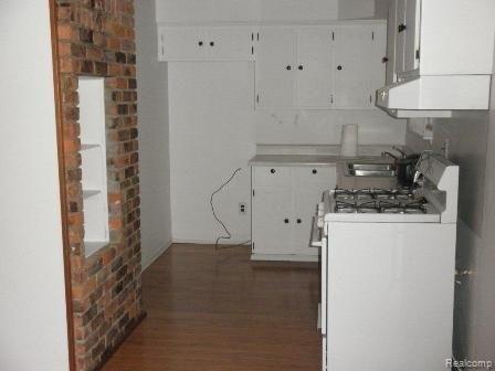 31919 West 13 Mile Road Farmington, MI 48334 - Photo 5 of 20 Kitchen.jpg