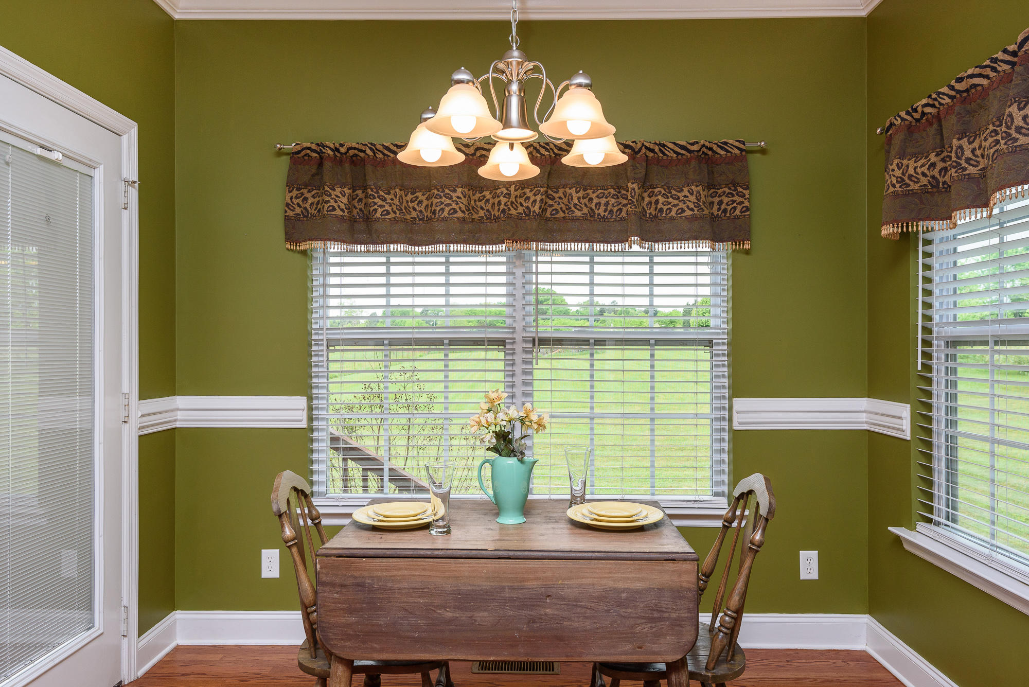 192 Cedar Farm Lane Rock Spring, GA 30739 - Photo 12 of 38 Breakfast Nook