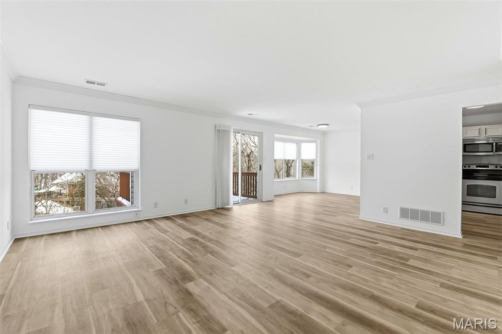 604 Pine Ridge Trails Court, Unit 202 Ballwin, MO 63021 - Photo 3 of 25