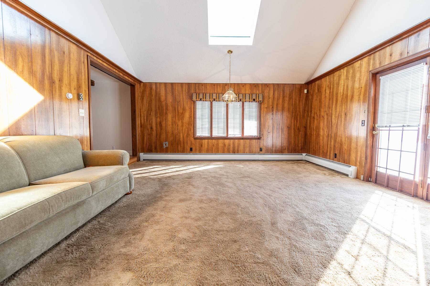 962 Montgomery Street Manchester, NH 03102 - Photo 12 of 51