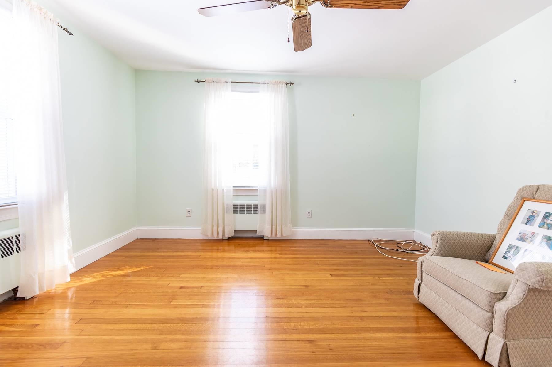 962 Montgomery Street Manchester, NH 03102 - Photo 27 of 51