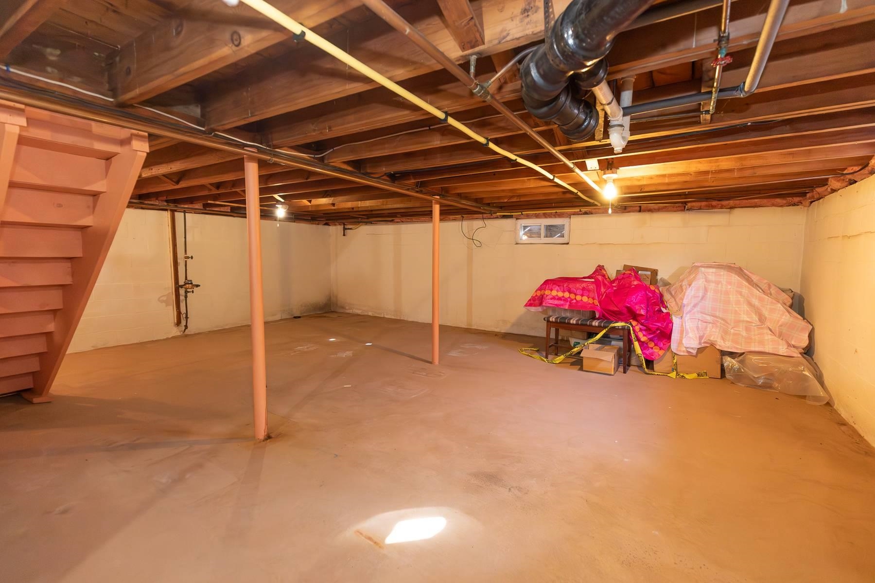 962 Montgomery Street Manchester, NH 03102 - Photo 36 of 51