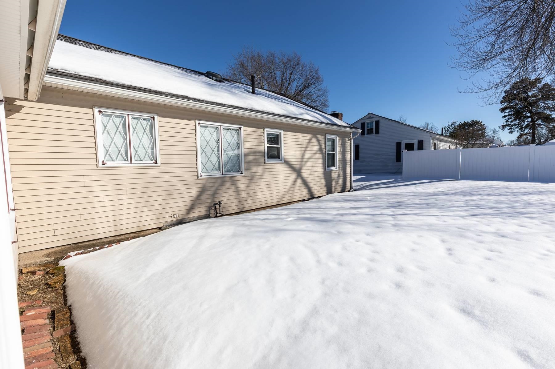 962 Montgomery Street Manchester, NH 03102 - Photo 45 of 51