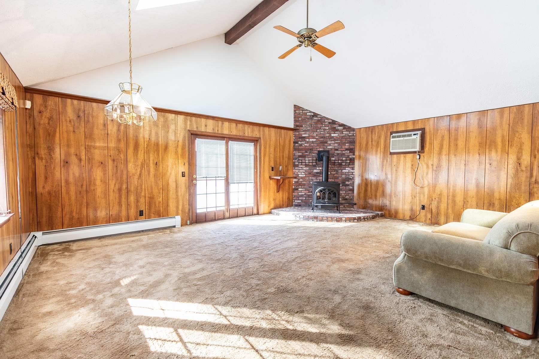 962 Montgomery Street Manchester, NH 03102 - Photo 8 of 51