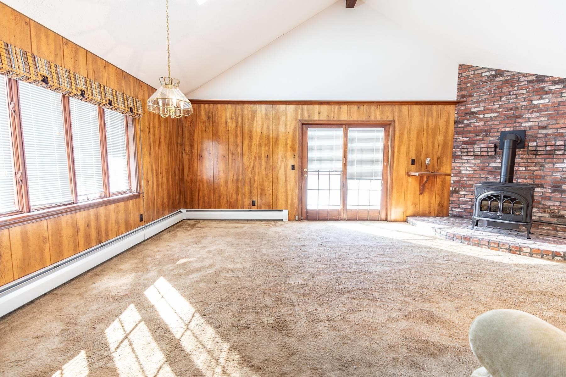 962 Montgomery Street Manchester, NH 03102 - Photo 9 of 51