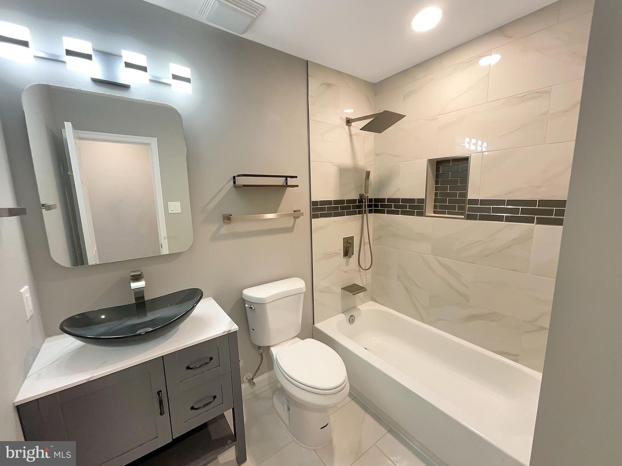 6824 Ben Franklin Road Springfield, VA 22150 - Photo 9 of 17