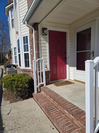$459,999 | 43 Forest Drive, Piscataway, NJ 08854