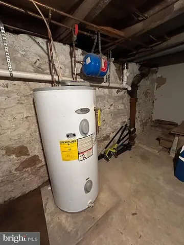 $210,000 | 18 Front Street, Mohnton, PA 19540