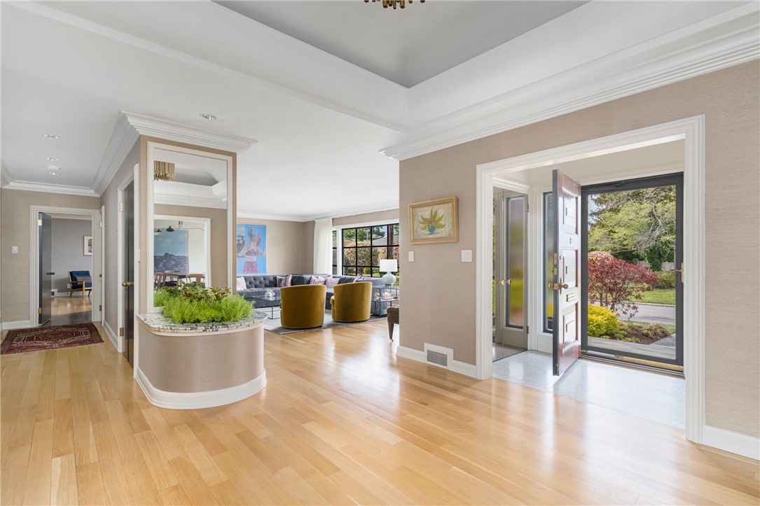 2 Harian Road Providence, RI 02906 - Photo 4 of 50