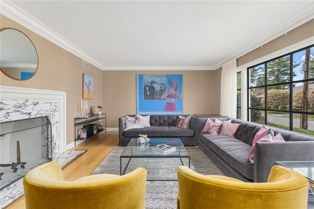 2 Harian Road Providence, RI 02906 - Photo 8 of 50