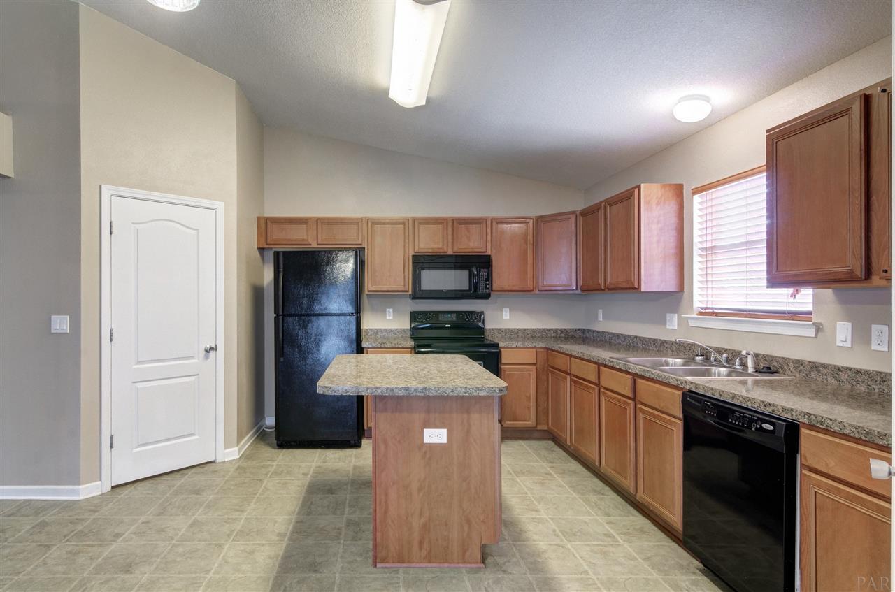 7948 Promise Creek Road Navarre, FL 32566 - Photo 11 of 49 Gallery Image 11