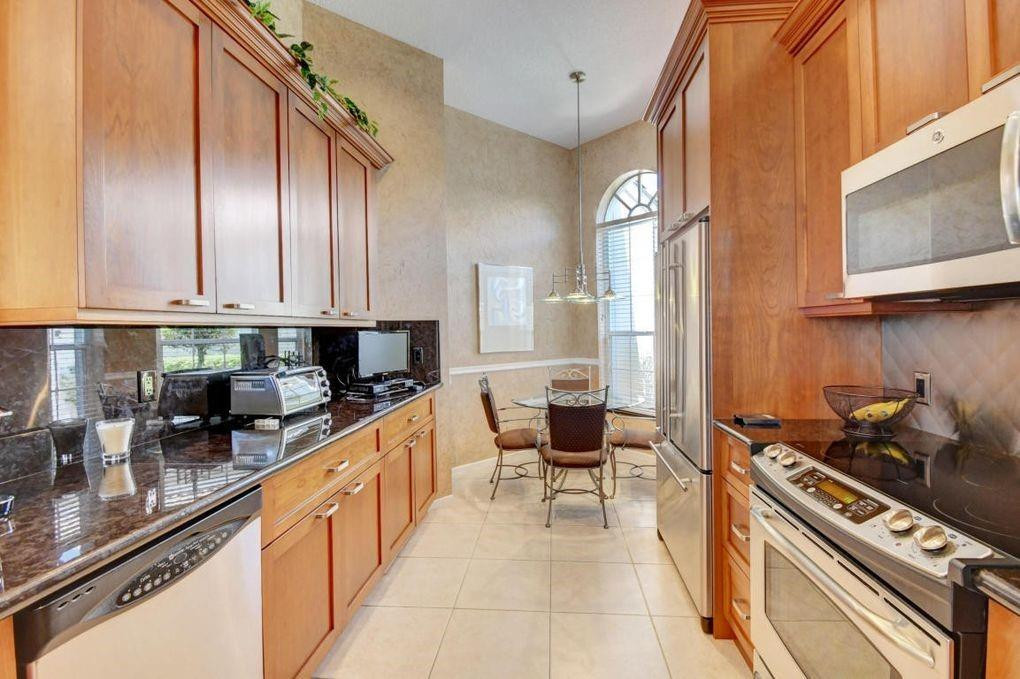 23446 Rakelle Circle Boca Raton, FL 33433 - Photo 5 of 39 Kitchen