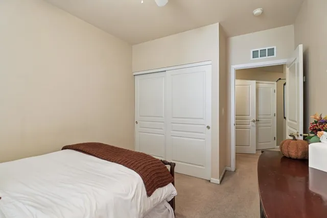 $265,000 | 545 Metropolitan Street, Aurora, IL 60502