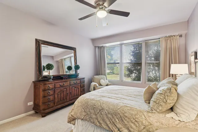 $265,000 | 545 Metropolitan Street, Aurora, IL 60502