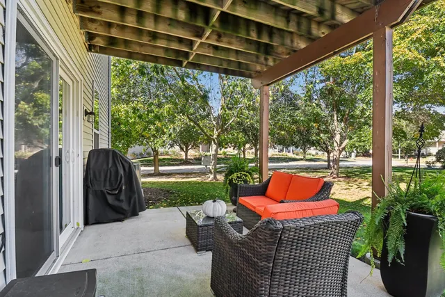 $265,000 | 545 Metropolitan Street, Aurora, IL 60502