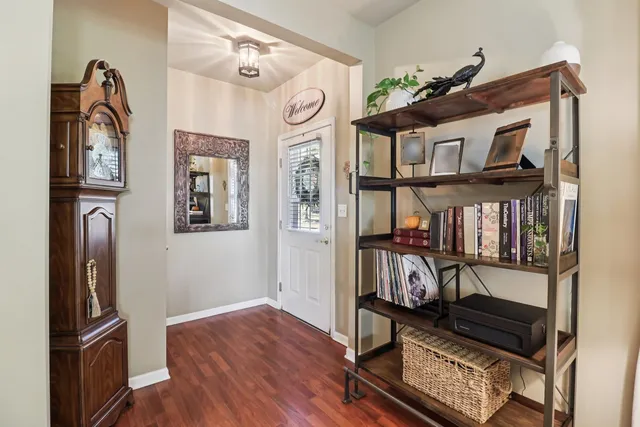 $265,000 | 545 Metropolitan Street, Aurora, IL 60502